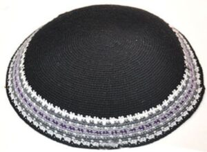 Knitted D.M.C Kippsh 18 cm - Black with White, Gray & Purple Around