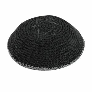 CKNITTED KIPPAH 16 CM- BLACK WITH MAGEN DAVID
