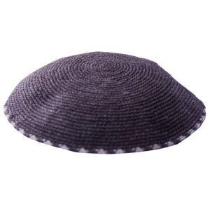 C KNITTED DMC KIPPAH 16 CM- GRAY WITH WHITE AROUND