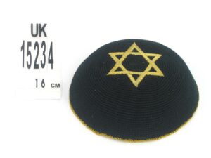 C KNITTED KIPPAH BLACK, GL M.