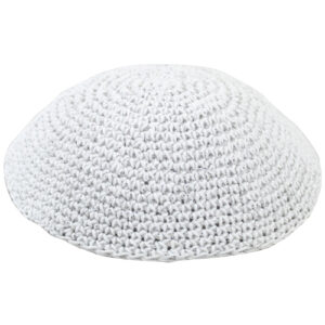 C KNITTED KIPPAH "FLAKES" 16 CM- SILVER AND WHITE