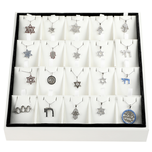 FULL DISPLAY 24X24 CM- ASSORTED 20 PENDANTS, WITH CHAIN