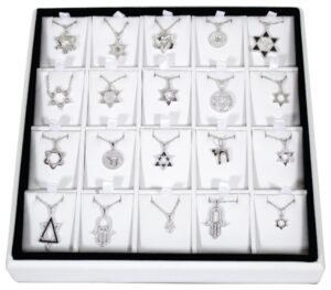 תליון כסף ושרשרת כסף שונים סטנד מס. 3 - שרשרת בוקס