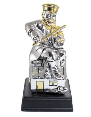 חסיד מפוליריזן מוכסף יושב על במה "כנר על הגג" 13 ס"מ