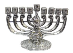 חנוכייה מהודרת מפוליריזן מוכסף "כדור ירושלים" עם כד תלוי 18x24 ס"מ