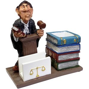 מעמד פסל עורך-דין עם כוס לעטים ומעמד כרט´ ביקור