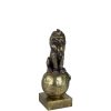 פסל אומנותי "מלך העולם" קטן זהב מבית פסלי היוקרה "GRACIA GALLERY"
